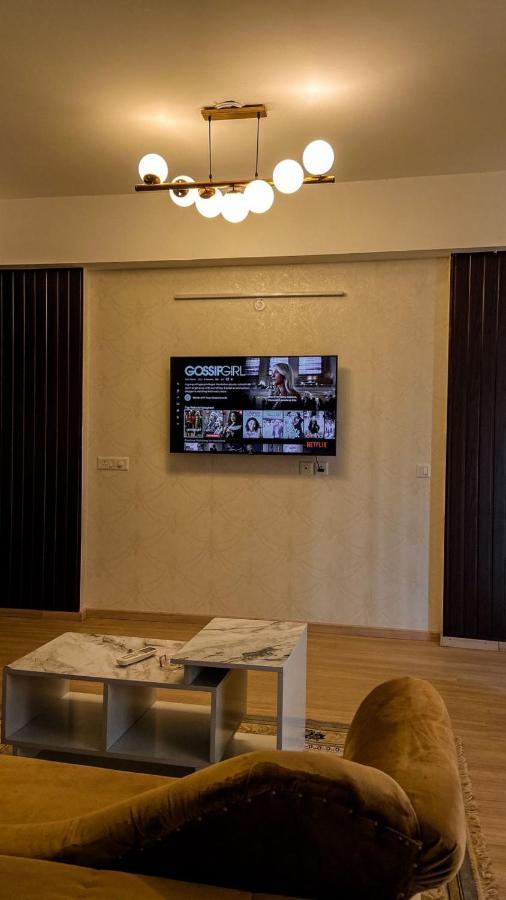 الشقق الفندقية لاكناوفي  Caramel Dlf My Pad المظهر الخارجي الصورة